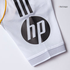 Authentisches Real Madrid Heimtrikot-Set (Trikot + Shorts) 2025/26 Weiß